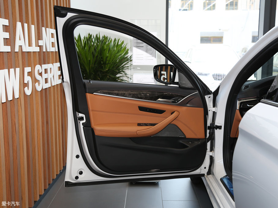 2018R5ϵ 530Li  M\b