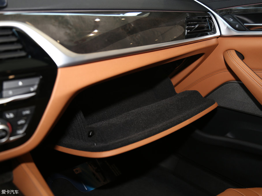 2018R5ϵ 530Li  M\b