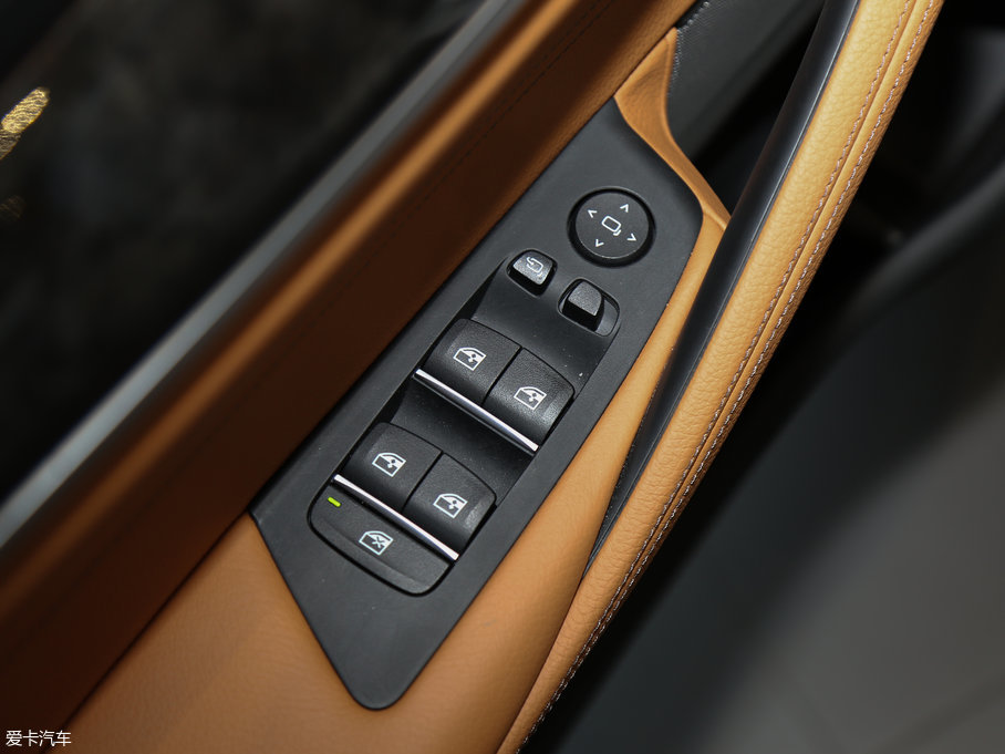 2018R5ϵ 530Li  M\(yn)(dng)b