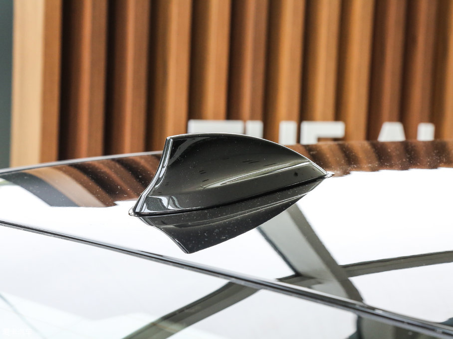 2018R5ϵ 528Li ؄e