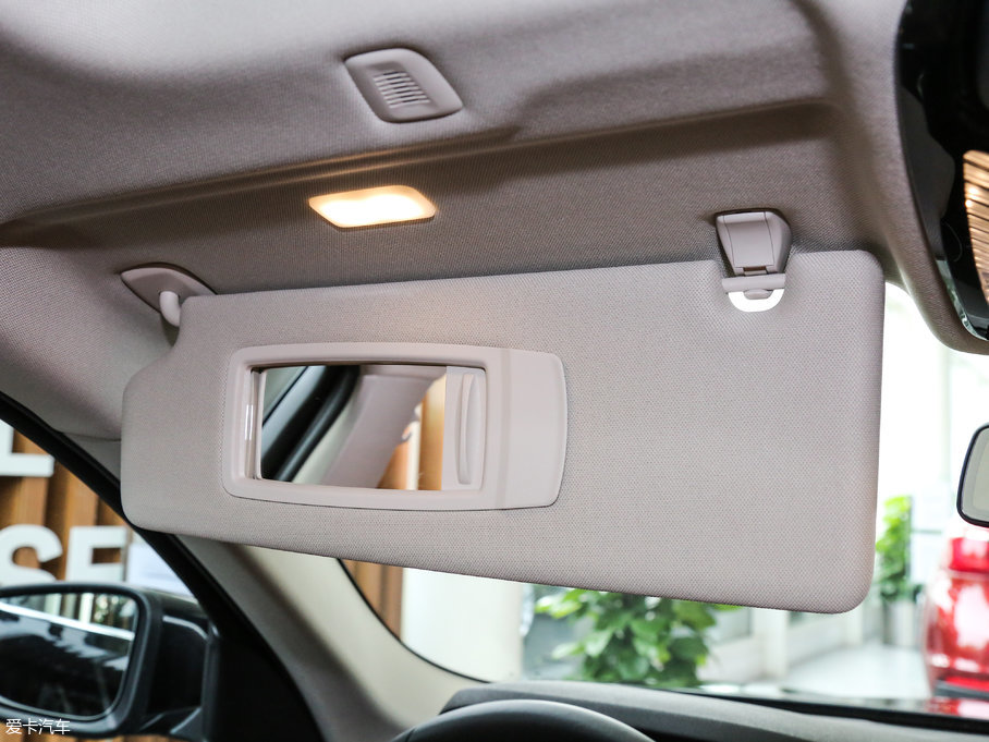 2018R5ϵ 528Li ؄e