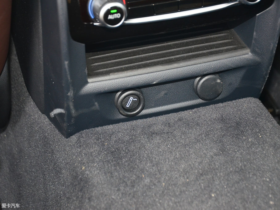 2018��R5ϵ 530Li ������ ���A���b