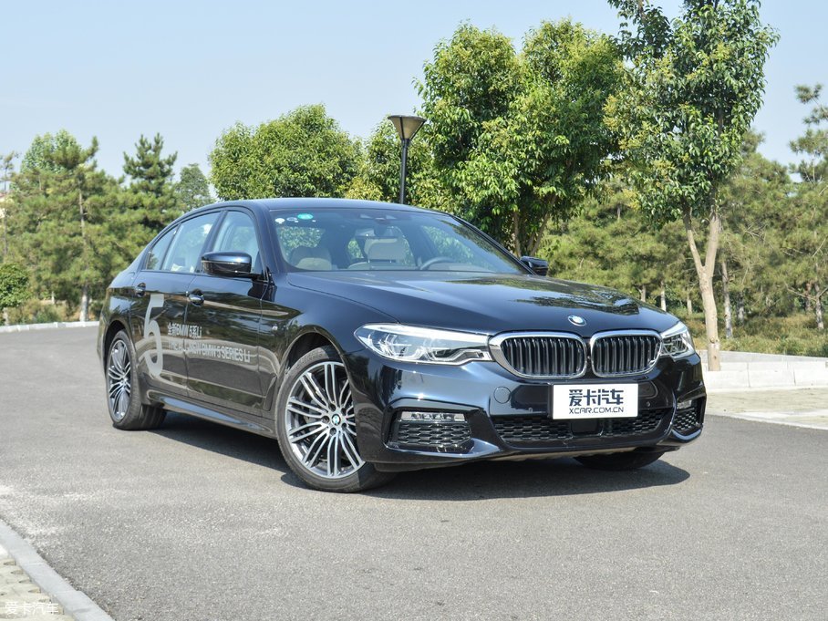 2018款530li xdrive m运动套装  2018款宝马5系 530li xdrive 豪华