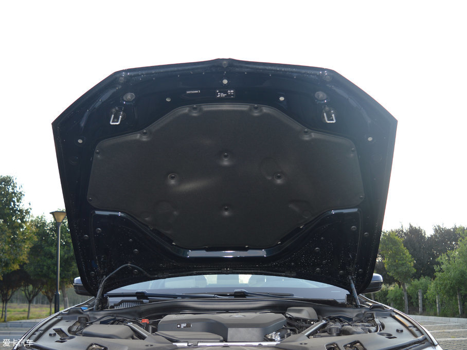 2018R5ϵ 530Li xDrive M\b