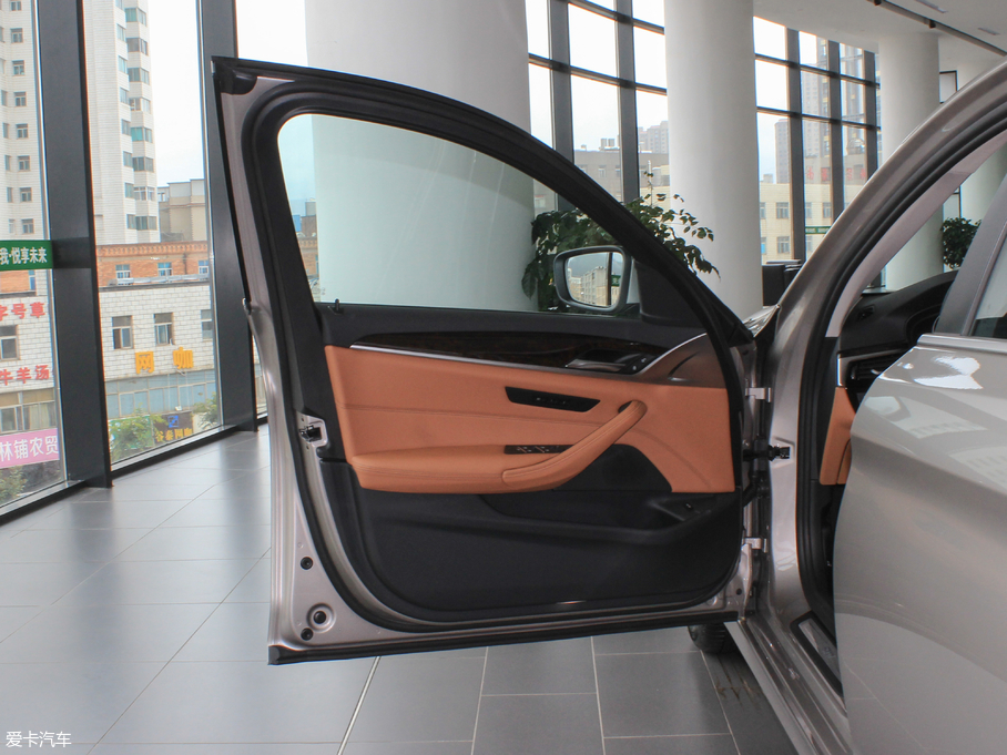 2018R5ϵ 528Li ؄e