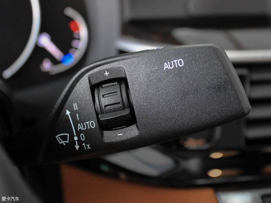 2018R5ϵ 528Li ؄e