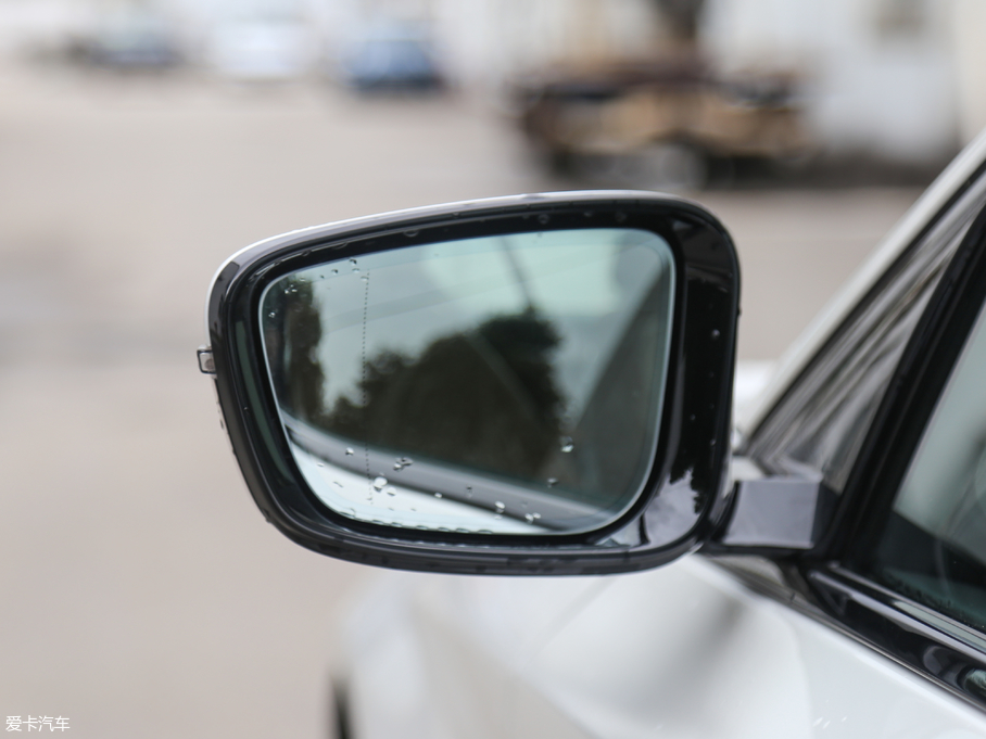 2018R5ϵ 530Li  M\(yn)b