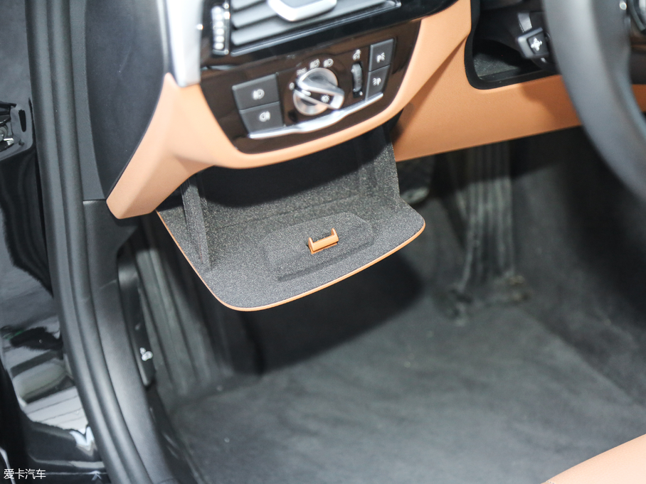 2018R5ϵ 528Li ؄e