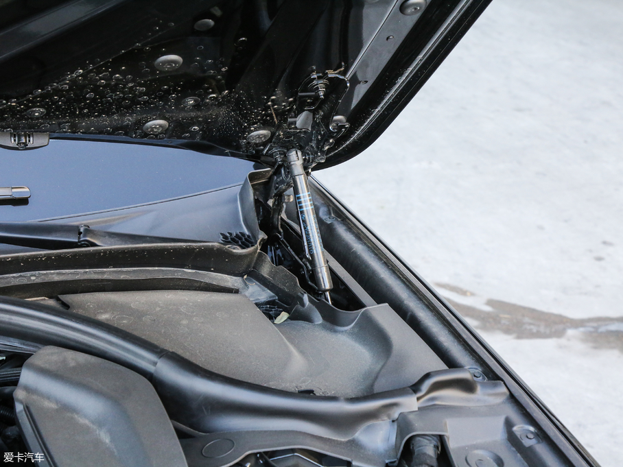 2018R5ϵ 528Li ؄e