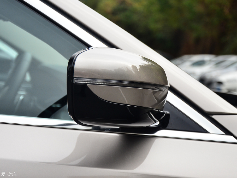 2018R5ϵ 530Li I Ab