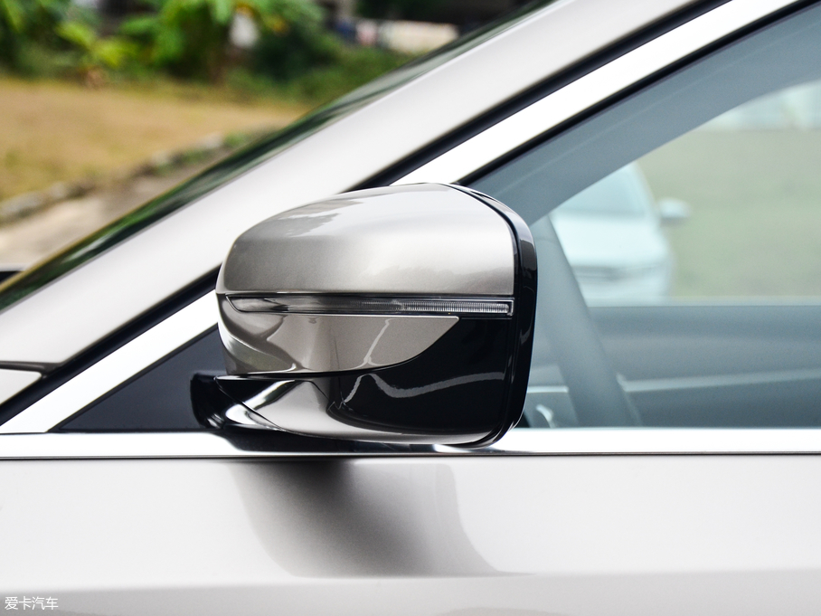 2018R5ϵ 530Li I Ab