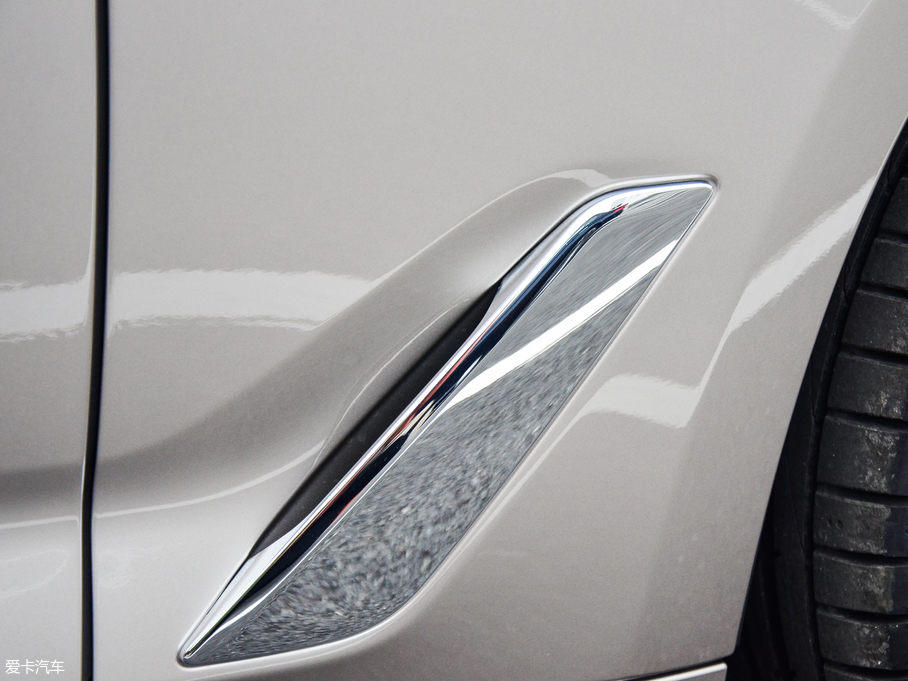 2018R5ϵ 530Li I Ab