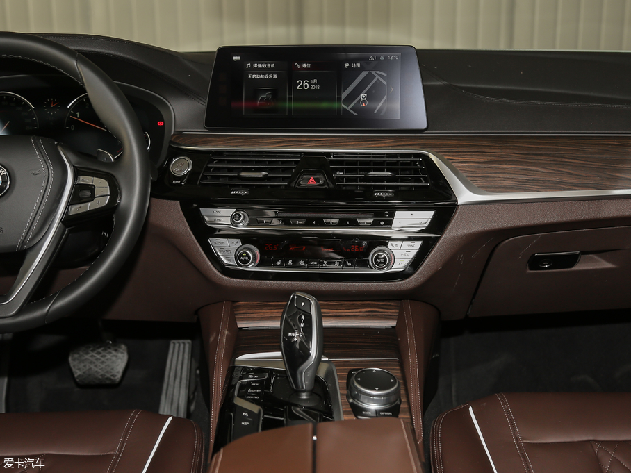 2018款宝马5系 改款 530Li 领先型 豪华套装