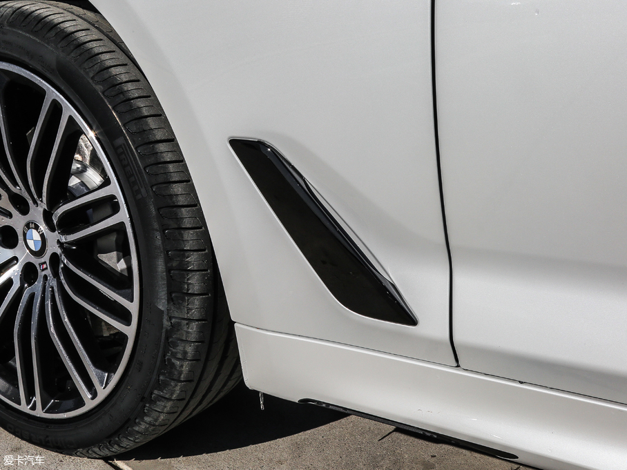 2018R5ϵ Ŀ 530Li xDrive M\b