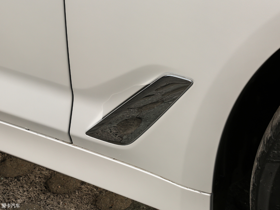 2018��R5ϵ �Ŀ� 525Li ���A���b