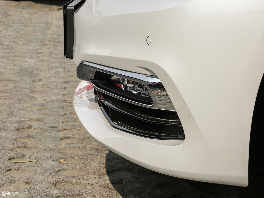 2018��R5ϵ �Ŀ� 525Li ���A���b