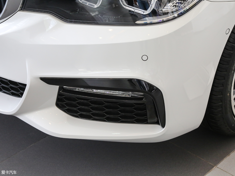 2018��R5ϵ 530Li xDrive ���A���b