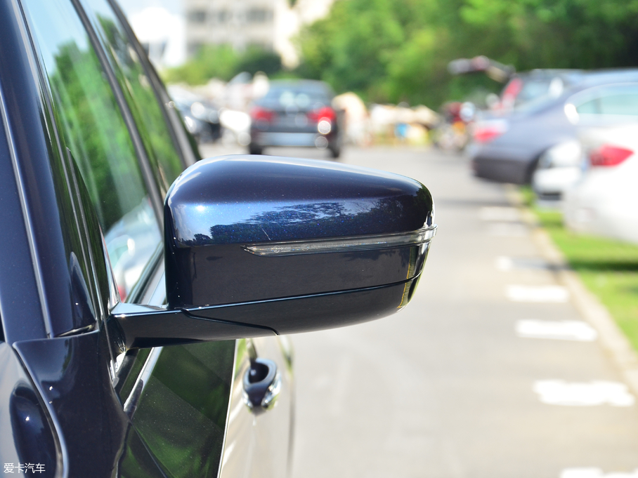 2018R5ϵ Ŀ 525Li M\b