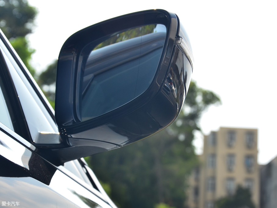 2018R5ϵ Ŀ 525Li M\b