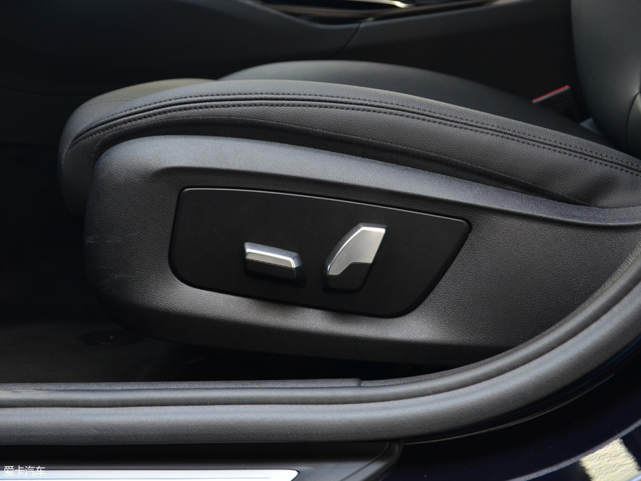 2018R5ϵ Ŀ 525Li M\(yn)(dng)b