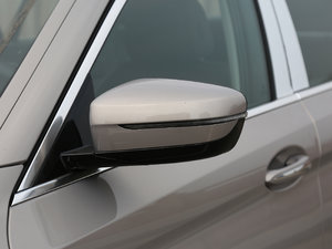 2018530Li xDrive Ab ^