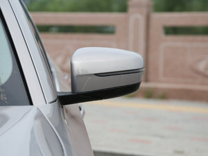 2018530Li xDrive Ab ҕR