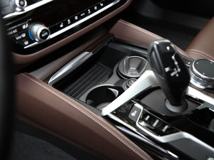 2018530Li xDrive Ab g