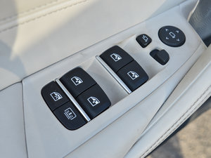 2018530Li xDrive M\b {܇ƅ^	