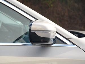 2018530Li xDrive Ab (x)(ji)^