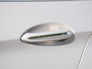 2018530Li xDrive Ab {T