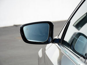 2018530Li xDrive Ab (x)(ji)^