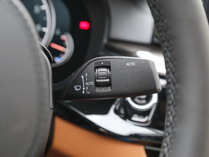 2018530Li  M\b п؅^