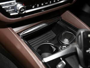 2018Ŀ 530Li I(lng) Ab g