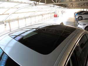 2018款改款 530Li 尊享型 豪华套装 车顶