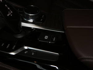 2018Ŀ 530Li  Ab v܇Ƅ