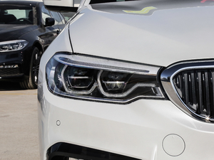 2018Ŀ 530Li xDrive M\b ^