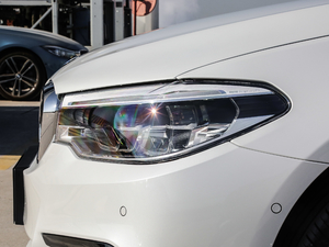 2018Ŀ 530Li xDrive M\b (ji)^