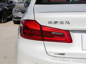 2018Ŀ 530Li xDrive M\b ^