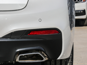 2018Ŀ 530Li xDrive M\b ^