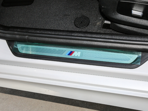 2018Ŀ 530Li xDrive M\b g