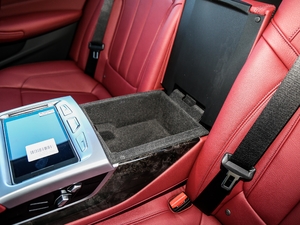 2018Ŀ 530Li xDrive M\b g