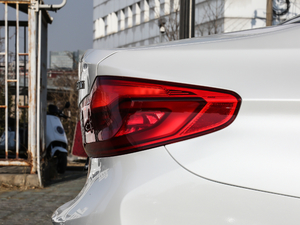 2018Ŀ 530Li I M\b ^