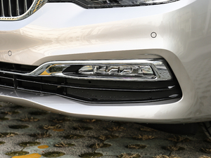 2018Ŀ 530Li xDrive Ab ^