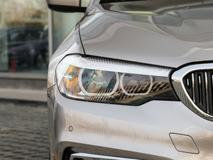 2018Ŀ 530Li xDrive Ab ^