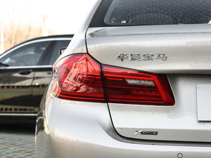 2018Ŀ 530Li xDrive Ab ^