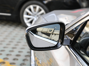 2018Ŀ 530Li xDrive Ab ^