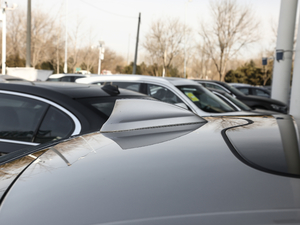 2018Ŀ 530Li xDrive Ab ^