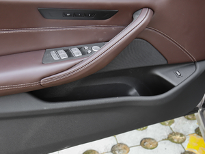 2018Ŀ 530Li xDrive Ab ǰTg