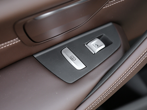 2018Ŀ 530Li xDrive Ab g