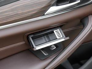 2018Ŀ 530Li xDrive Ab g